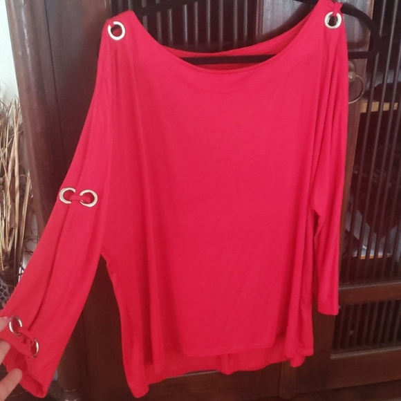 Cable & Gauge Tops - ❤Cherry Red 3/4 Sleeve Top❤